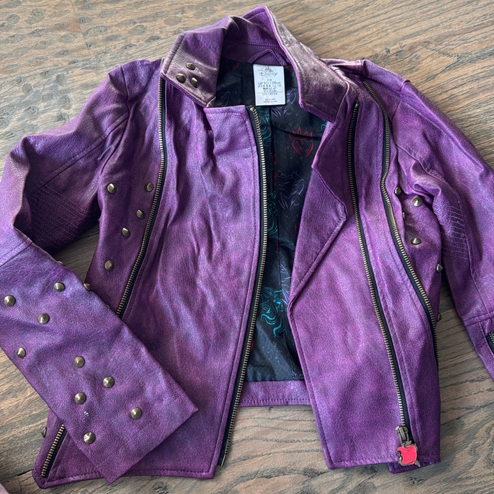 Disney Descendants purple jacket Mal
